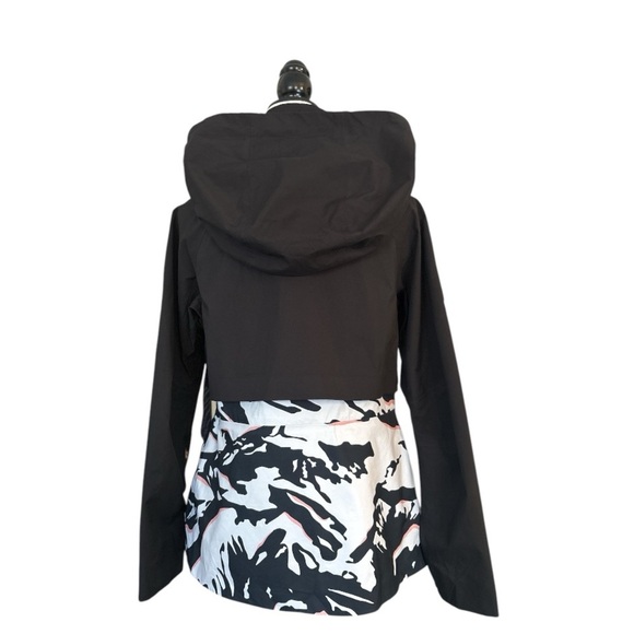 Sweaty Betty Pro Light Ski Jacket Waterproof Black Peaks Recco Tech Women's XS - Picture 3 of 16